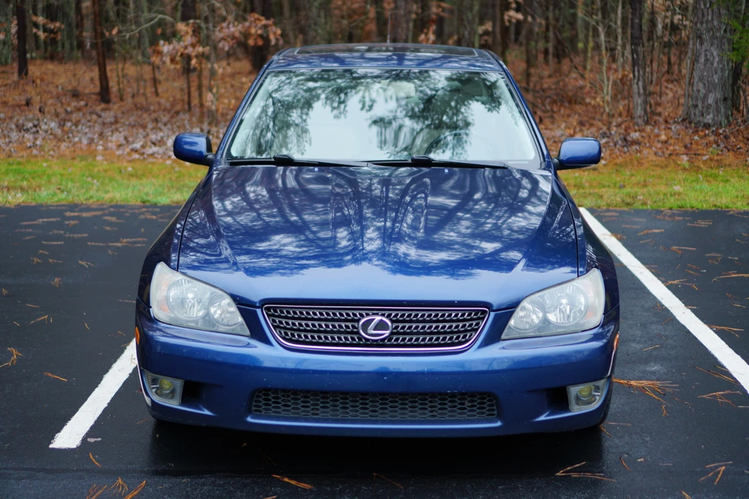 2004 Lexus IS 1st Gen - Image 2 of 31