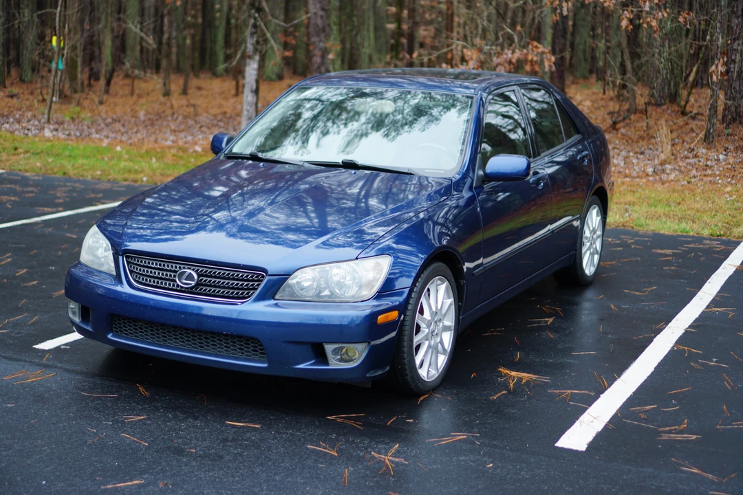 2004 Lexus IS 1st Gen - Image 4 of 31