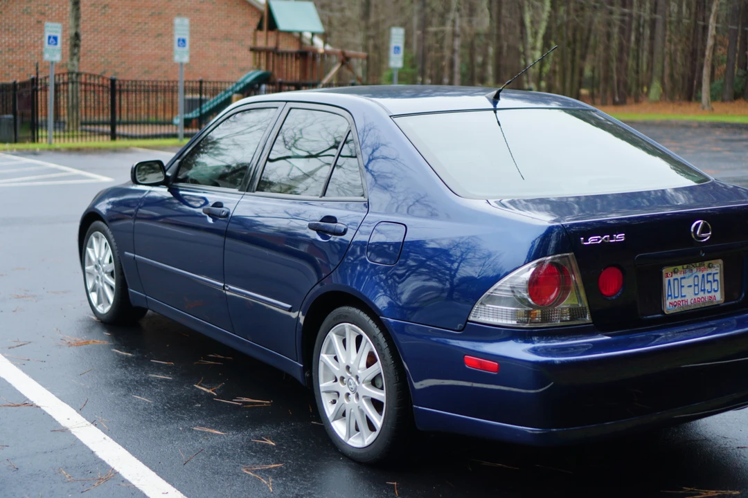 2004 Lexus IS 1st Gen - Image 7 of 31