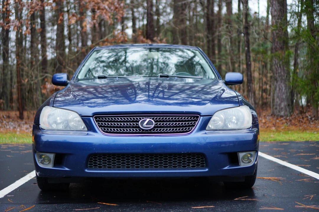 2004 Lexus IS 1st Gen - Image 18 of 31