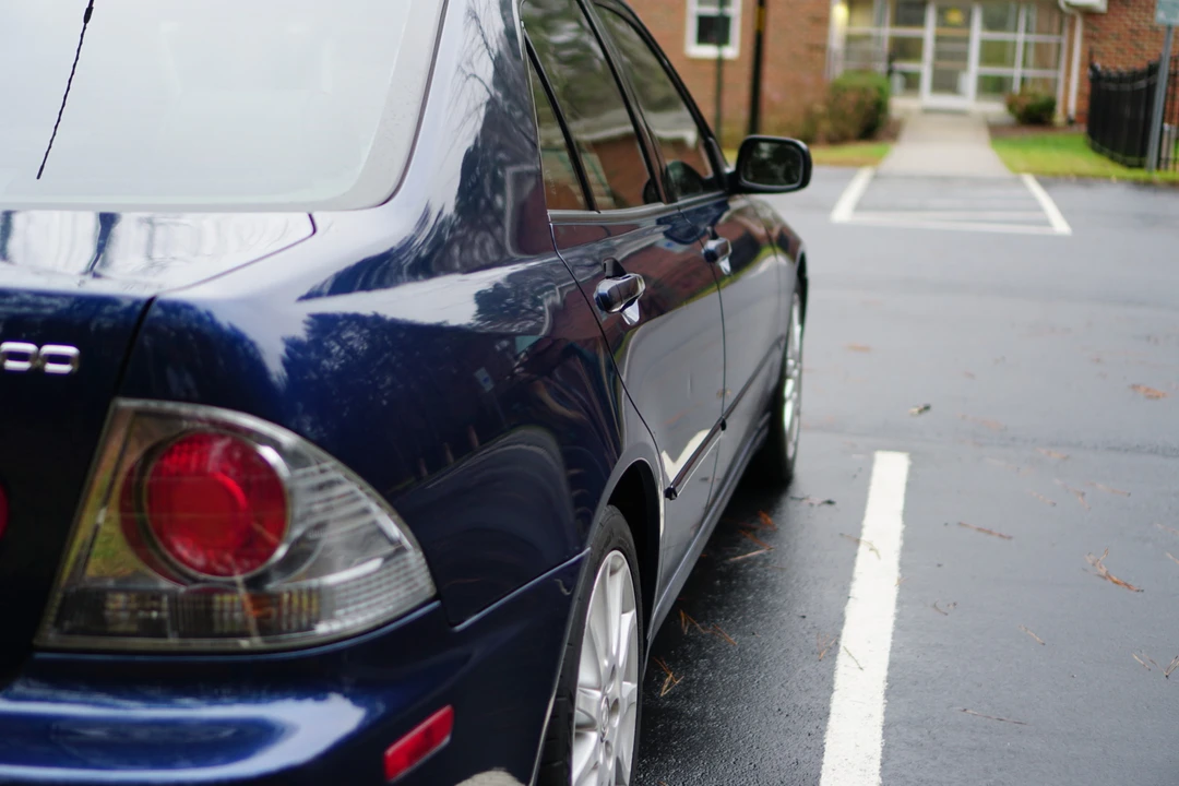 2004 Lexus IS 1st Gen - Image 24 of 31