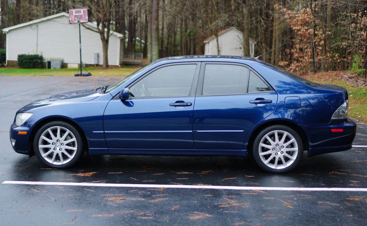 2004 Lexus IS 1st Gen - Image 5 of 31