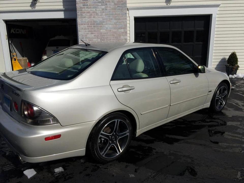 2004 Lexus IS 1st Gen - Image 3 of 28