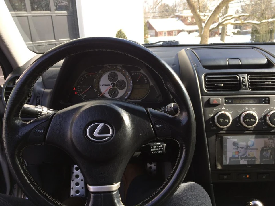2004 Lexus IS 1st Gen - Image 12 of 28