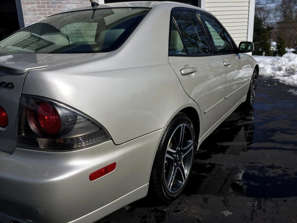 2004 Lexus IS 1st Gen - Image 22 of 28