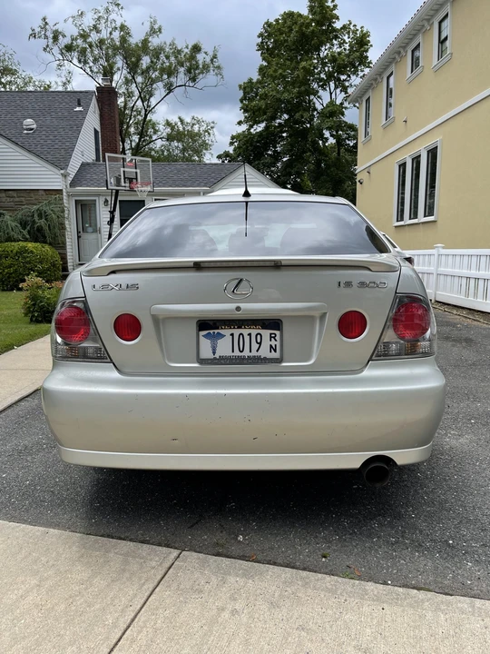 2004 Lexus IS 1st Gen - Image 9 of 31