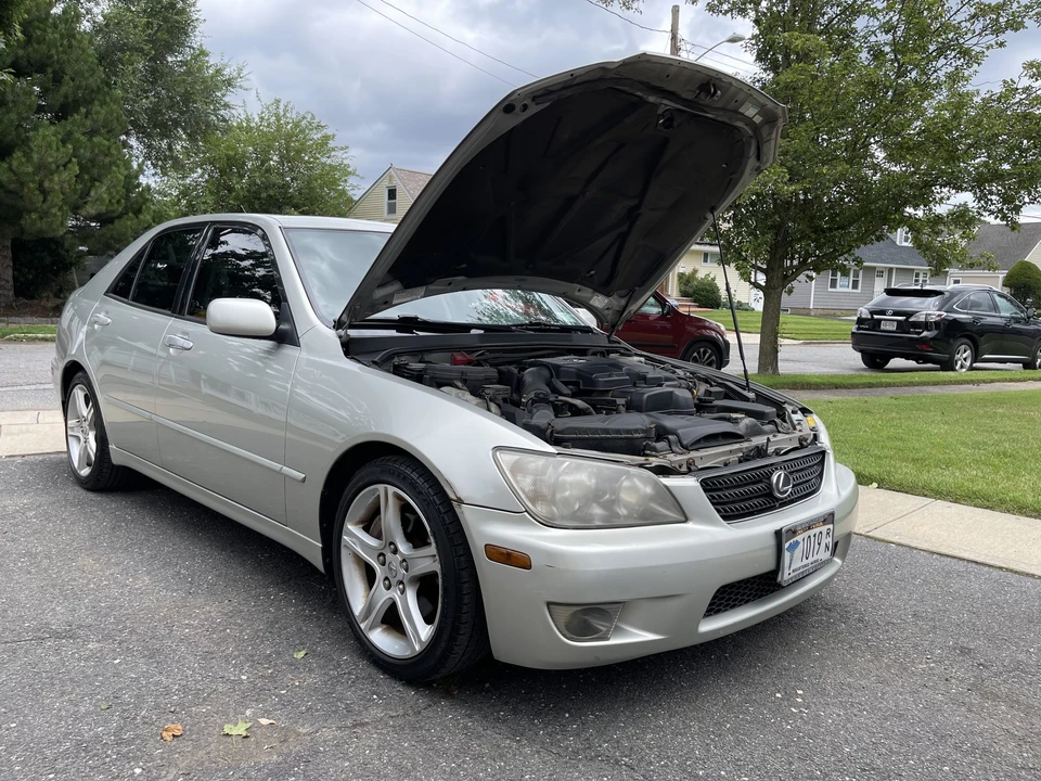 2004 Lexus IS 1st Gen - Image 12 of 31