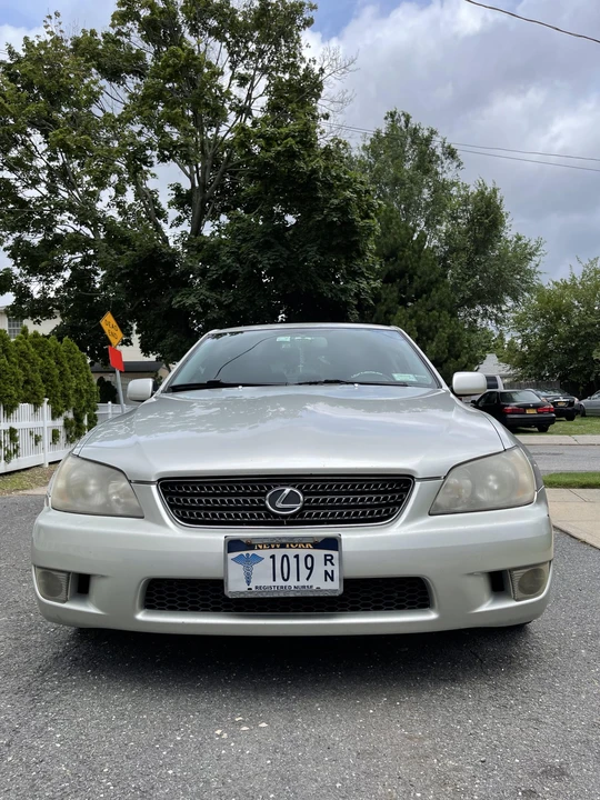 2004 Lexus IS 1st Gen - Image 3 of 31