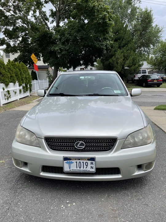 2004 Lexus IS 1st Gen - Image 2 of 31