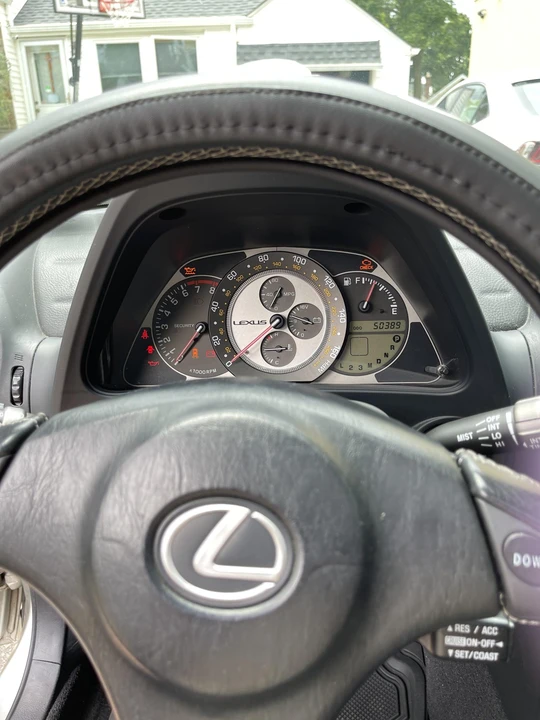 2004 Lexus IS 1st Gen - Image 27 of 31