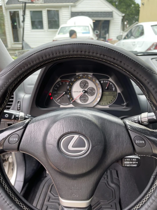 2004 Lexus IS 1st Gen - Image 26 of 31