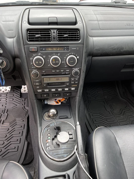 2004 Lexus IS 1st Gen - Image 29 of 31