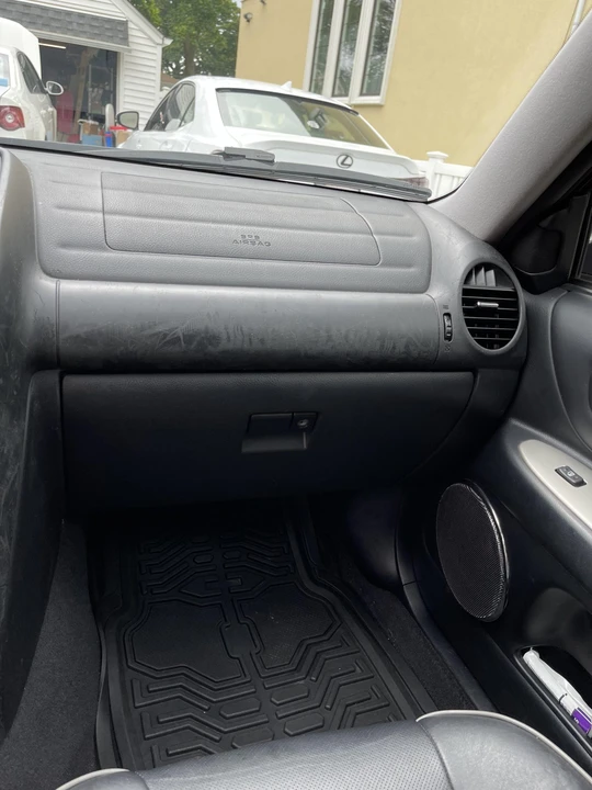 2004 Lexus IS 1st Gen - Image 23 of 31