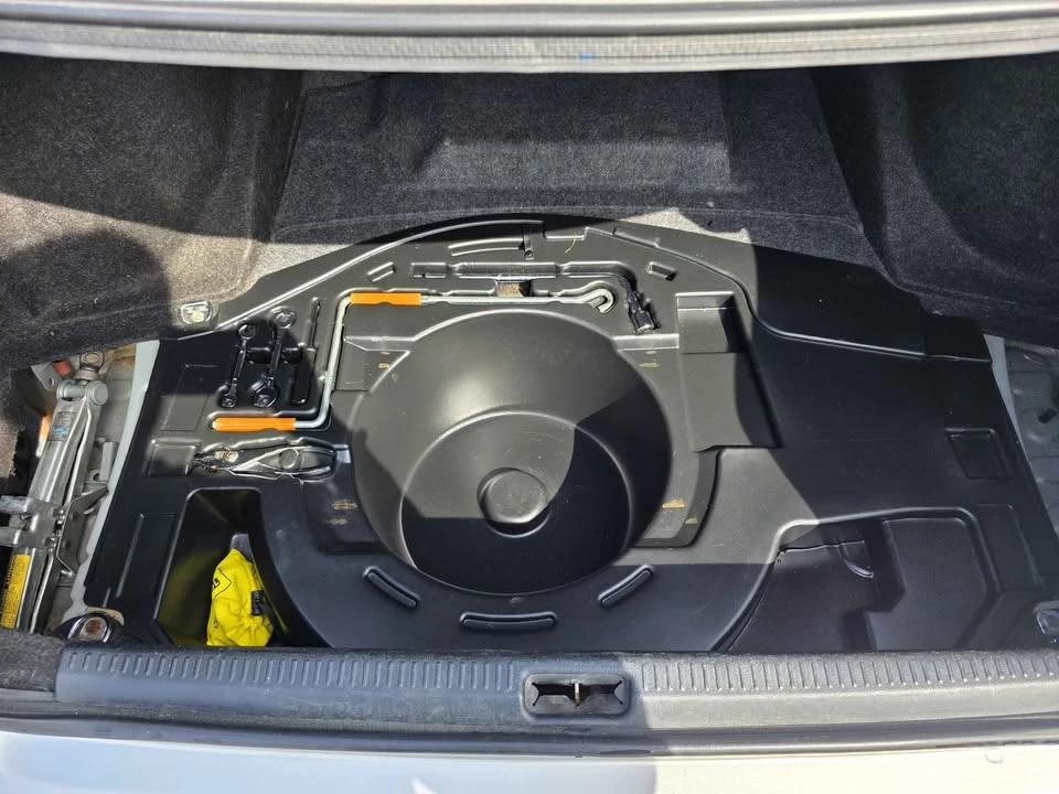 2004 Lexus IS 1st Gen - Image 18 of 20