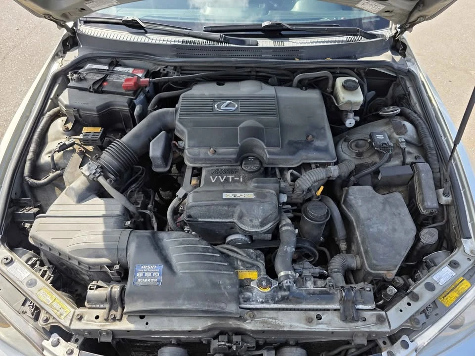 2004 Lexus IS 1st Gen - Image 14 of 20