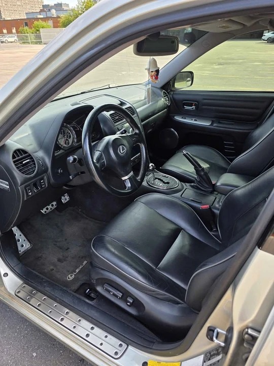 2004 Lexus IS 1st Gen - Image 8 of 20