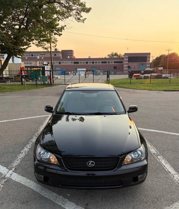 2004 Lexus IS 1st Gen - Image 2 of 10