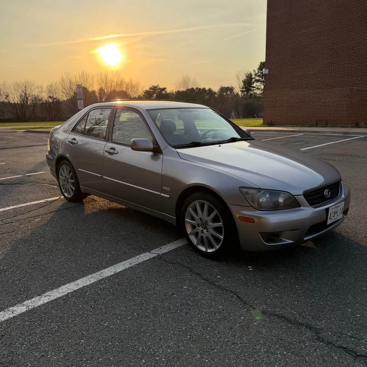2004 Lexus IS 1st Gen - Image 3 of 10