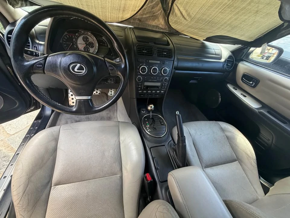 2004 Lexus IS 1st Gen - Image 8 of 9