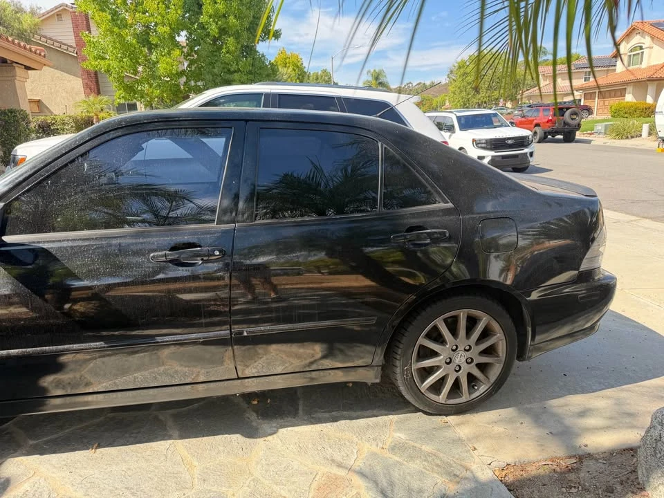 2004 Lexus IS 1st Gen - Image 4 of 9