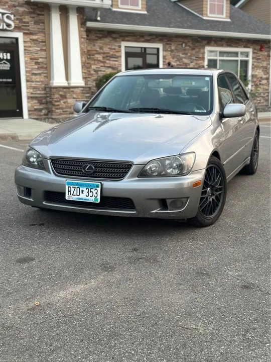 2004 Lexus IS 1st Gen - Image 5 of 7