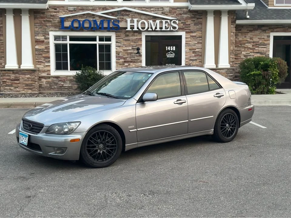 2004 Lexus IS 1st Gen - Image 2 of 7