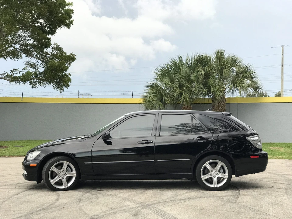 2004 Lexus IS 1st Gen - Image 7 of 31