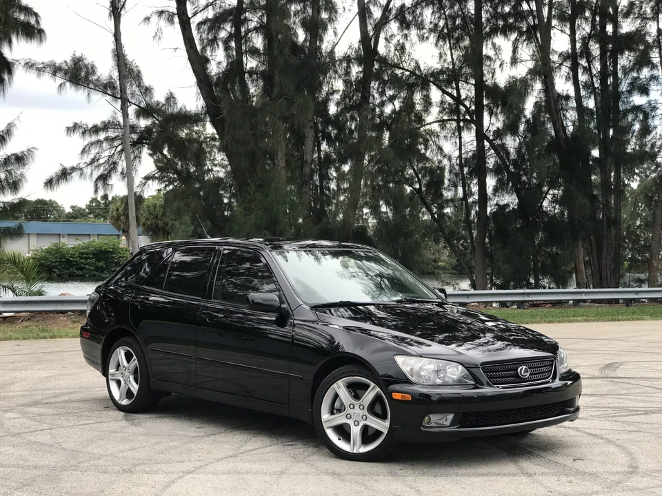 2004 Lexus IS 1st Gen - Image 22 of 31