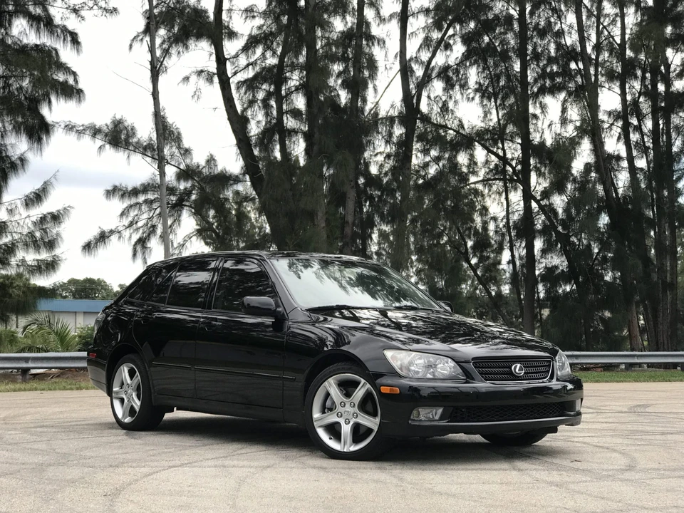 2004 Lexus IS 1st Gen - Image 24 of 31