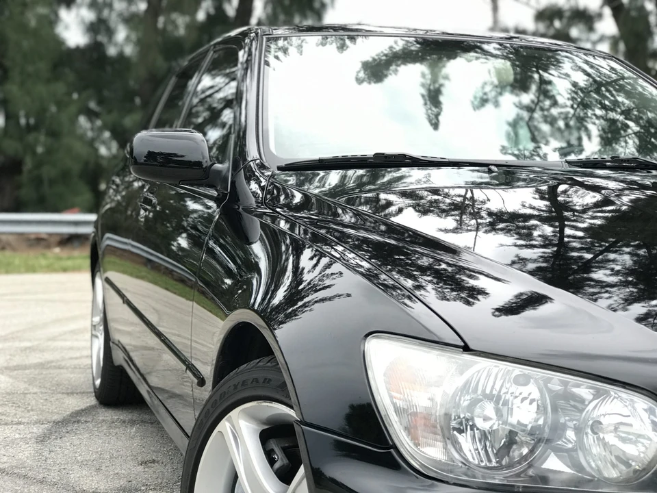 2004 Lexus IS 1st Gen - Image 29 of 31