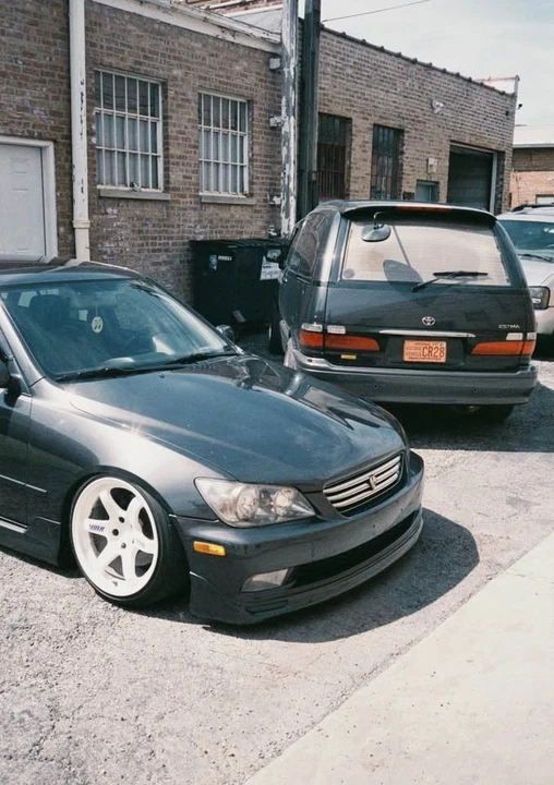2004 Lexus IS 1st Gen - Image 9 of 12