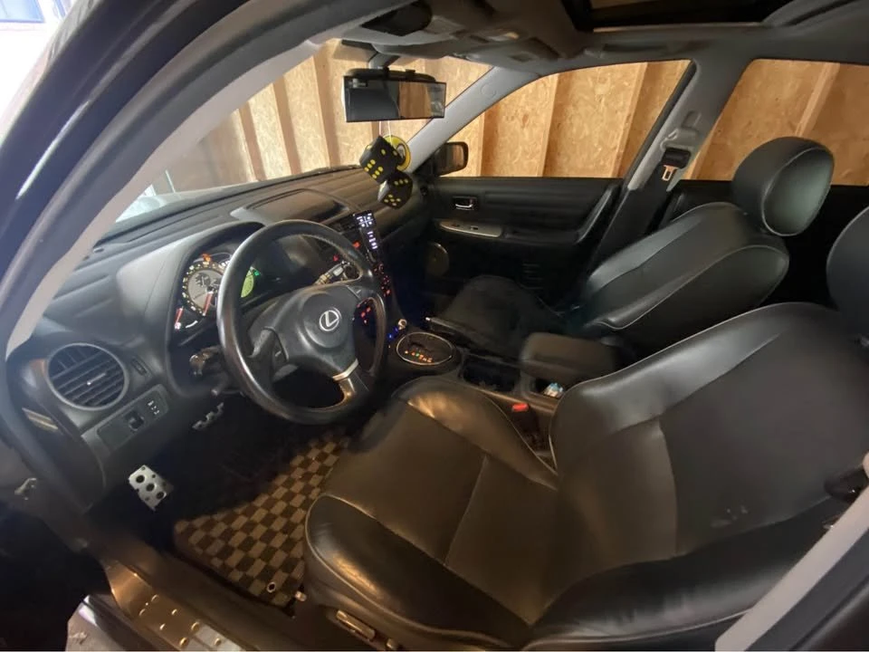 2004 Lexus IS 1st Gen - Image 11 of 12
