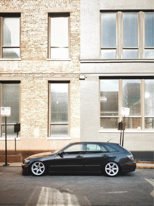 2004 Lexus IS 1st Gen - Image 6 of 12