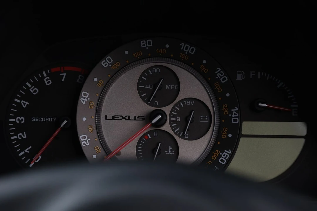 2004 Lexus IS 1st Gen - Image 18 of 30