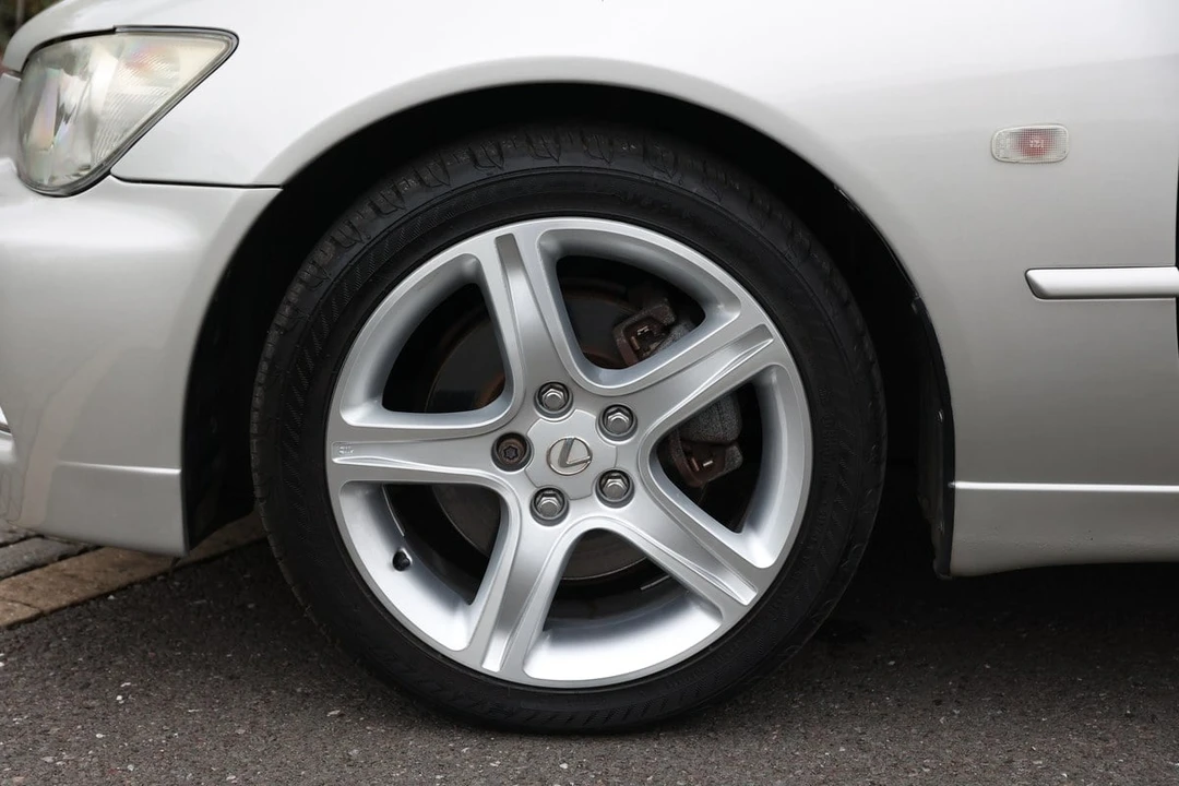 2004 Lexus IS 1st Gen - Image 12 of 30