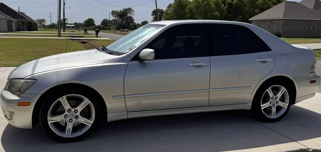 2004 Lexus IS 1st Gen - Image 4 of 14