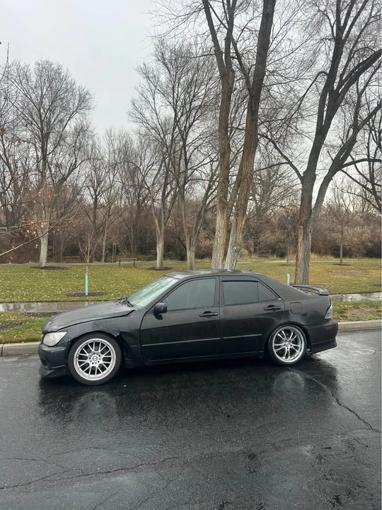 2004 Lexus IS 1st Gen - Image 2 of 8