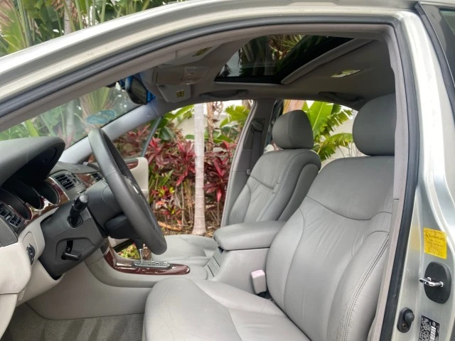 2004 Lexus ES 3rd Gen - Image 11 of 21
