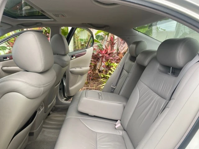 2004 Lexus ES 3rd Gen - Image 15 of 21