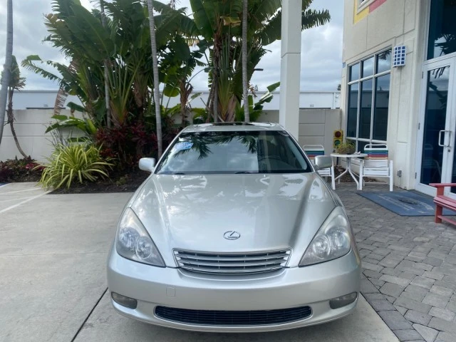 2004 Lexus ES 3rd Gen - Image 3 of 21
