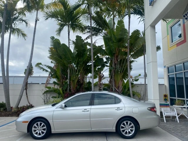 2004 Lexus ES 3rd Gen - Image 5 of 21
