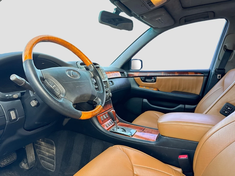 2004 Lexus LS 3rd Gen - Image 10 of 21