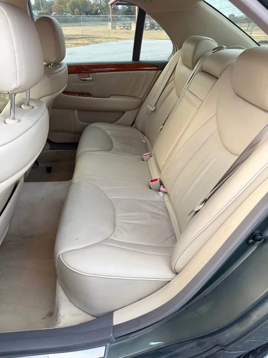 2004 Lexus LS 3rd Gen - Image 9 of 15