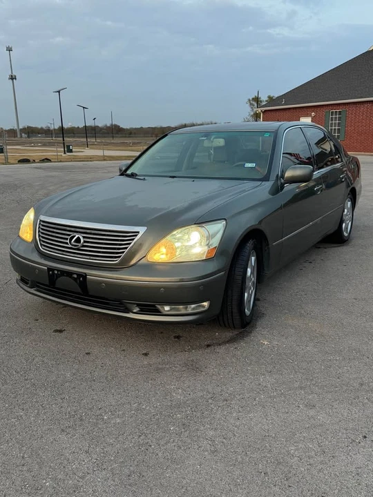 2004 Lexus LS 3rd Gen - Image 2 of 15