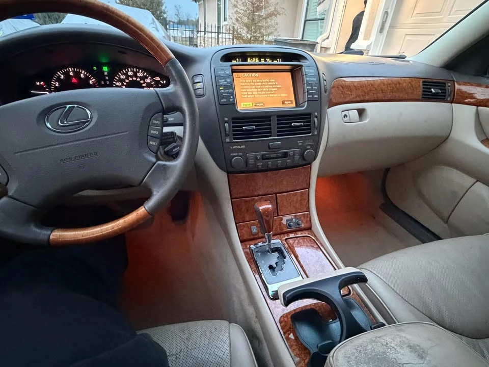 2004 Lexus LS 3rd Gen - Image 10 of 15