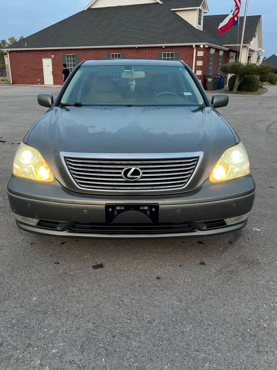 2004 Lexus LS 3rd Gen - Image 3 of 15