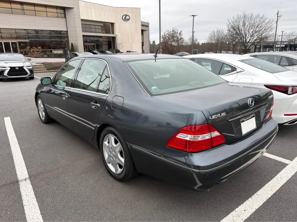 2004 Lexus LS 3rd Gen - Image 5 of 12