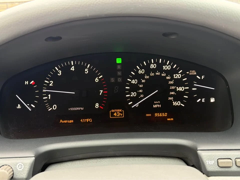 2004 Lexus LS 3rd Gen - Image 11 of 12