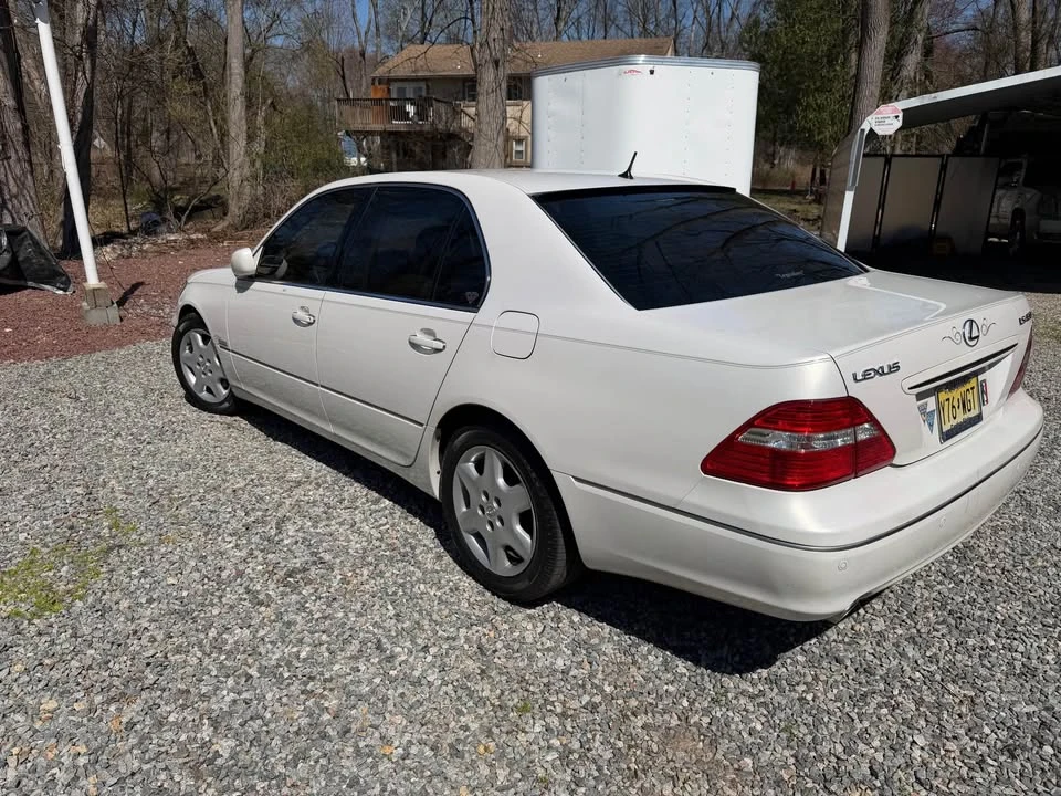 2004 Lexus LS 3rd Gen - Image 3 of 9