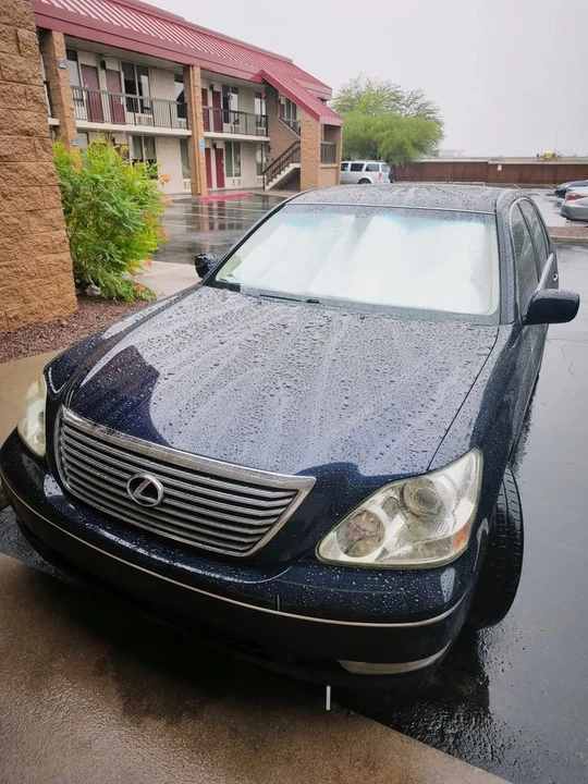2004 Lexus LS 3rd Gen - Image 2 of 14